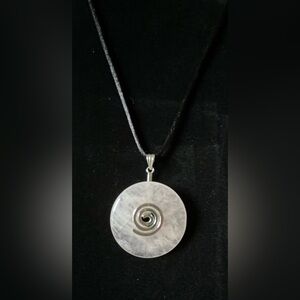 🇦🇺 AUSTRALIAN PINK QUARTZ Round Pendant